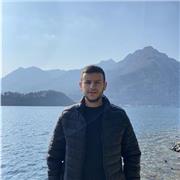 Laureato in scienze della comunicazione. Scuola primaria